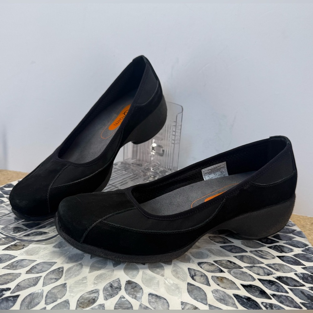 Merrell Black Women's Comfort Flats